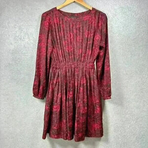 WALTER BAKER Vintage Look Fit Flare Long Sleeve Silky Pleated Dress Small 6